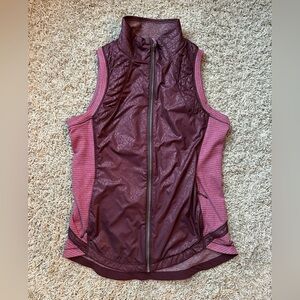 Lululemon light vest